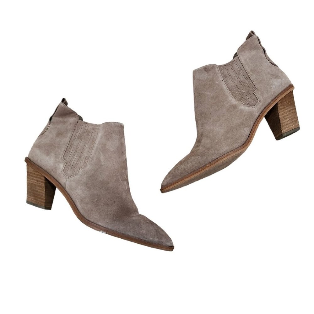 Vince Camuto Halissa Suede Ankle Boots Booties Taupe 10.5